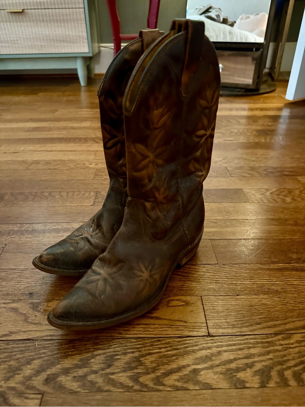 Classic Vintage Brown Leather Western Cowboy Boots